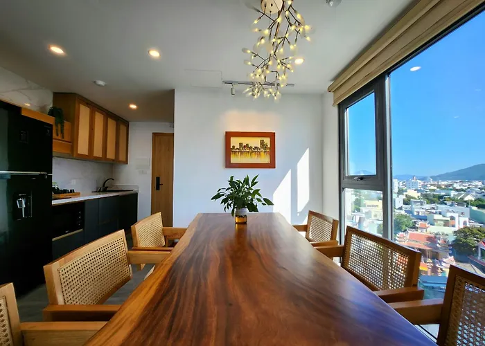 Leaf Beachfront Hotel Đà Nẵng