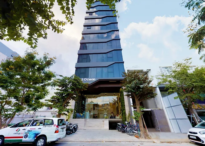 Grand Ocean Luxury Boutique - Infinity Rooftop Pool Đà Nẵng