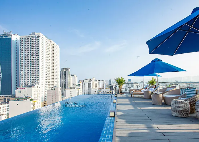 Grand Ocean Luxury Boutique - Infinity Rooftop Pool Đà Nẵng